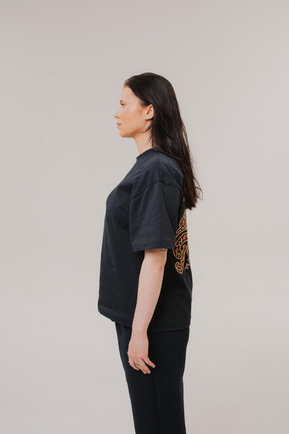 Bijdy Paisley Cropped T-shirt – Navy Blue